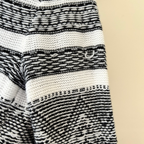 Cardigan - Picture 3 of 6